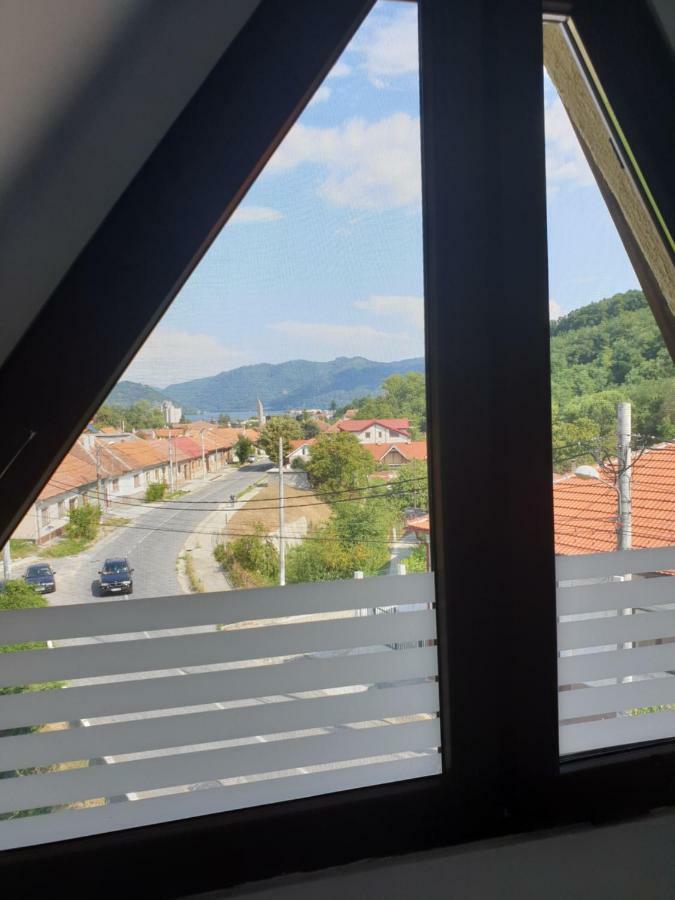 Ferienwohnung Casa Sky Orşova Exterior foto